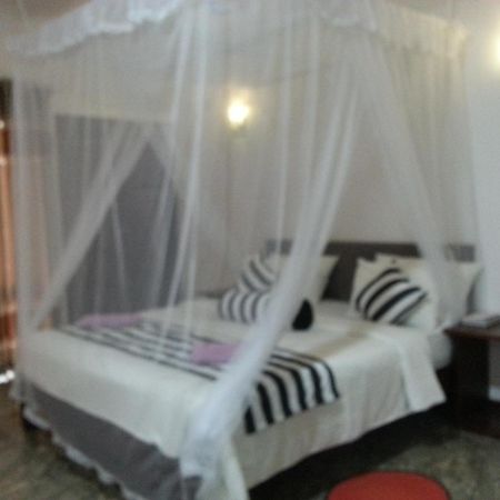 Wow Home Stay Элла Экстерьер фото